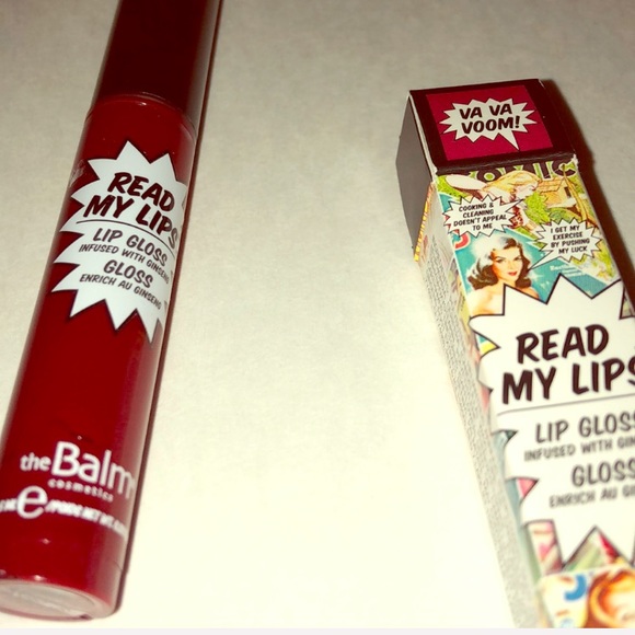 Red Lip Color - Picture 2 of 7